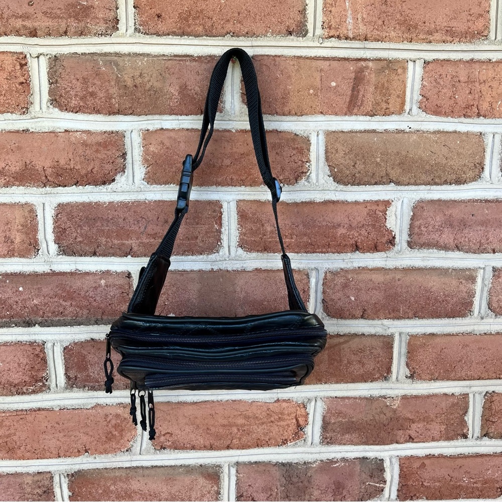 Fanny Pack Waist Bag Genuine Leather for biking, hiking and travel - Picture 3 of 10